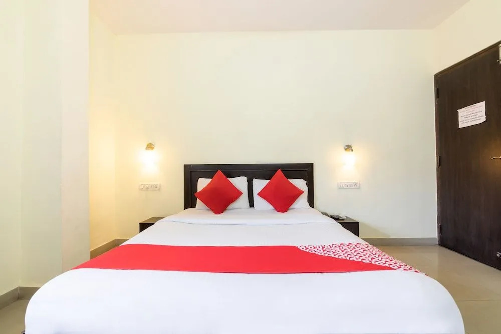 OYO 345 Hotel Red Mount Aquilla