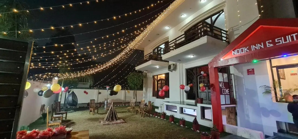 Nook Inn & Suites - 2 Min Walk From MG ROAD METRO