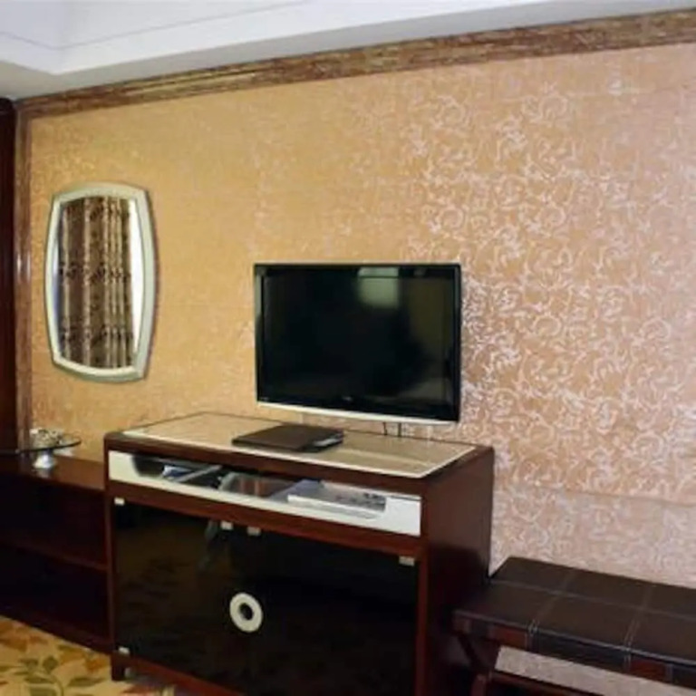 Huayun  Hotel (Heyuan Wanlongcheng Branch)