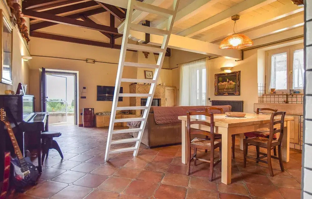 Stunning Home in San Giovanni Rotondo With 2 Bedrooms, Wifi and Outdoor Swimming Pool