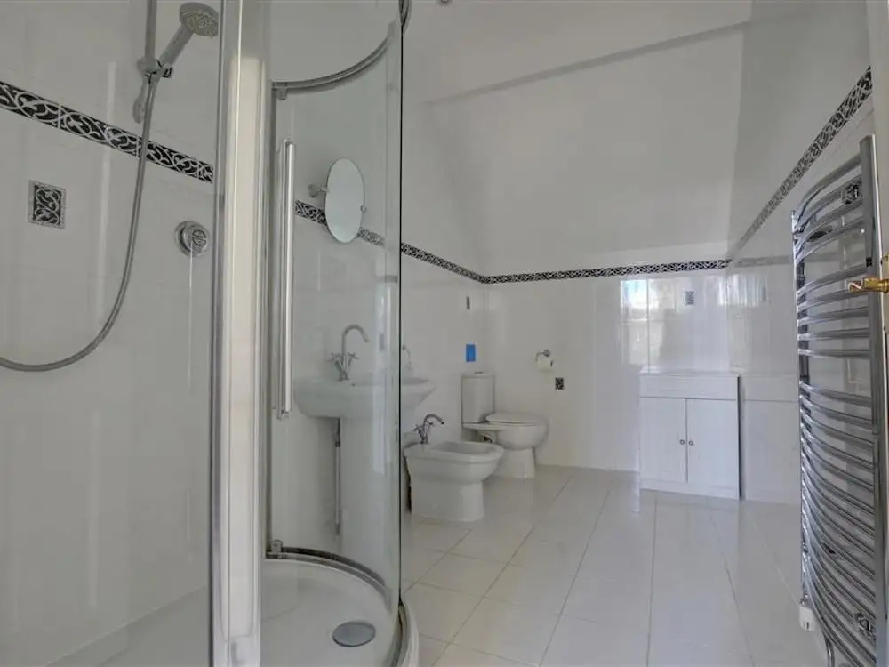 Unique Converted Barn in Hartfield