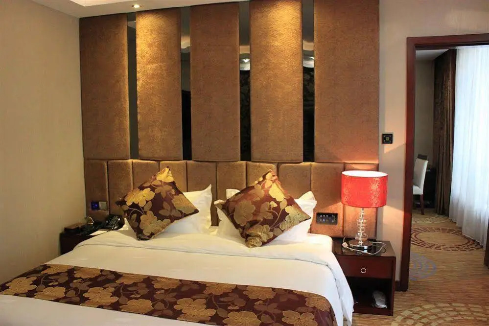 Sofis Tian Tian Holiday International Hotel