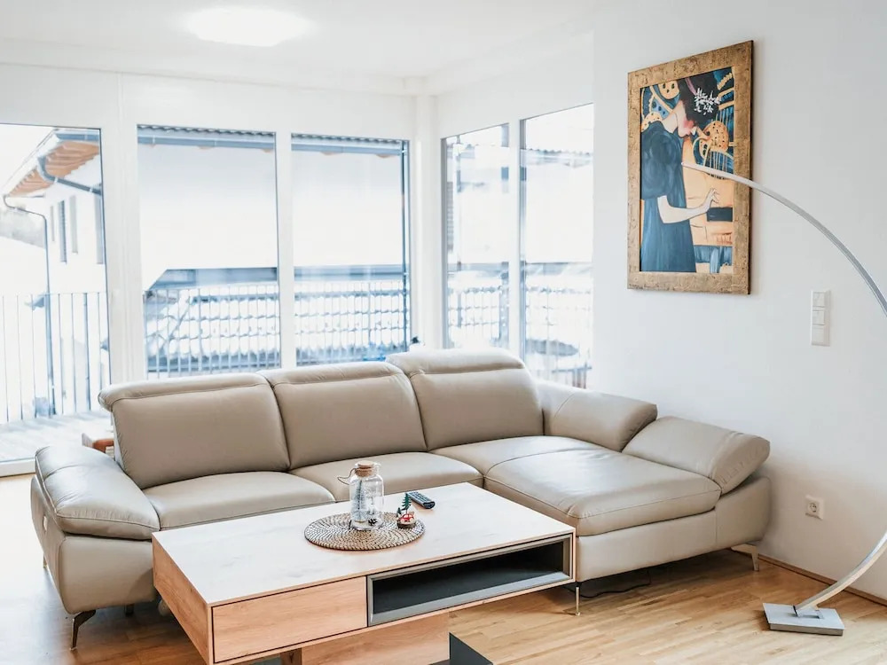 Magnificent Apartment With Phenomenal View Across the Bay, Nearby Appledore