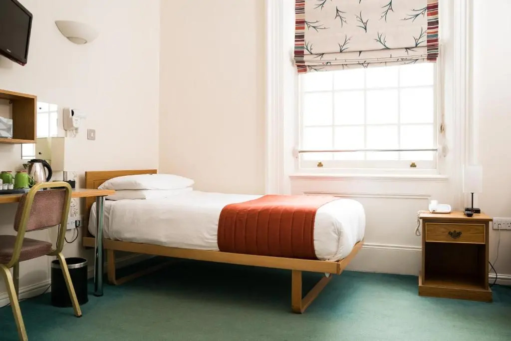 Hotel 63