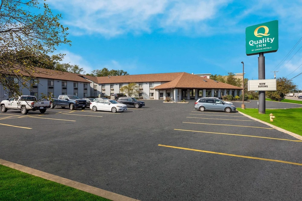 Ashland Inn & Suites