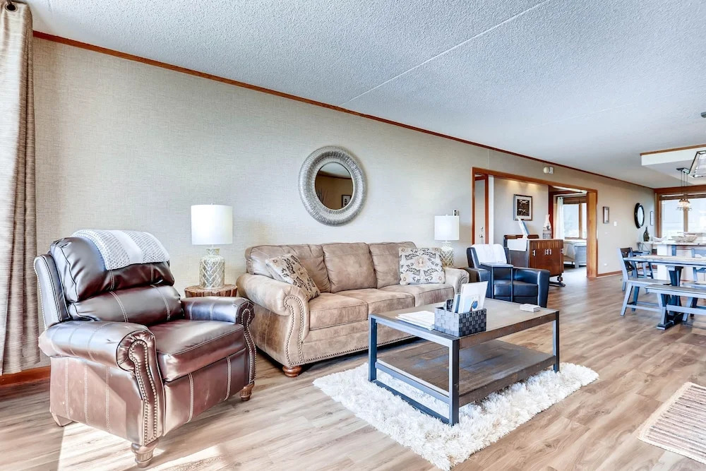Spacious And Modern 2br Premier- The Pines- Kids Ski Free 2 Bedroom Condo by RedAwning