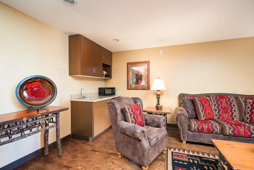 Best Western Plus Kelly Inn & Suites
