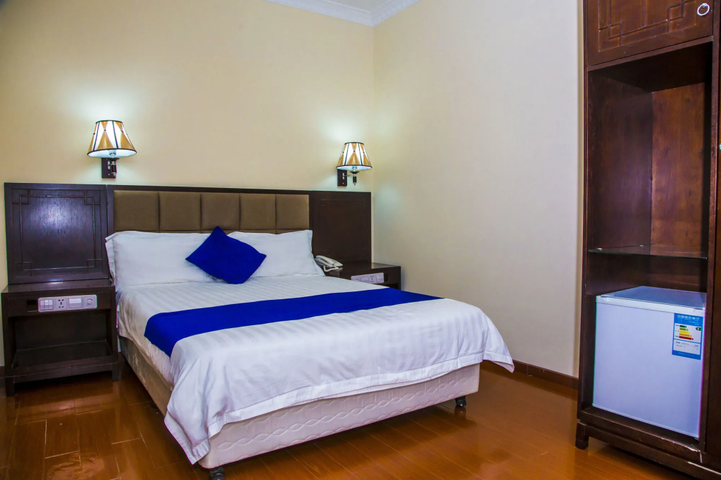 Blue Birds International Hotel