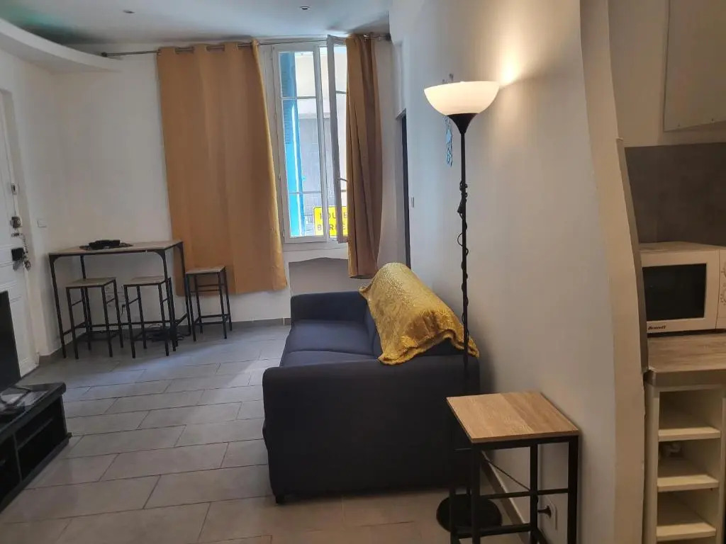 Joli appart à 3' du port et 10' de la plage