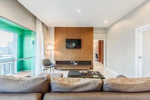 Roomromo Residence by Rompo