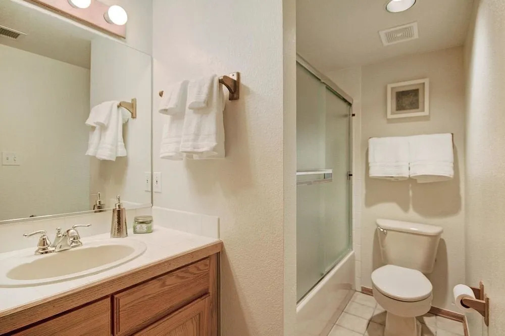 Village Point 303