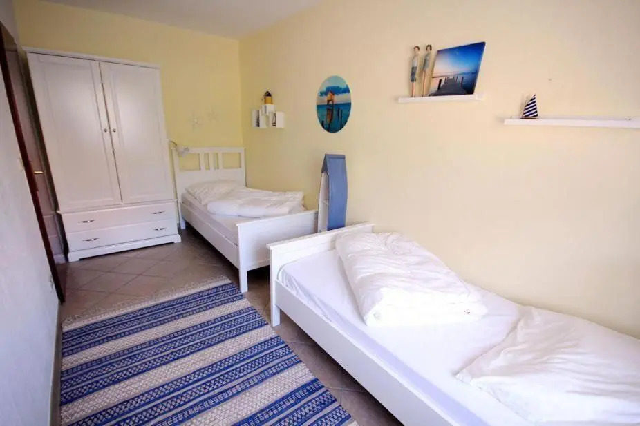 Ferienwohnung-9-mit-Terrasse-Garten-Landhaus-Hubertus-Duhnen