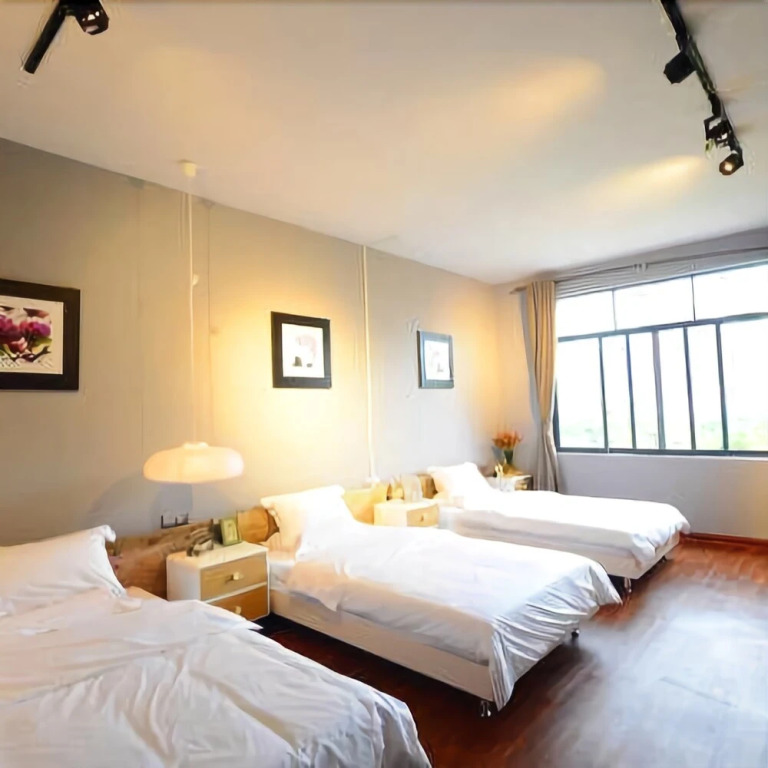 Xifeng Shouma Theme Hotel