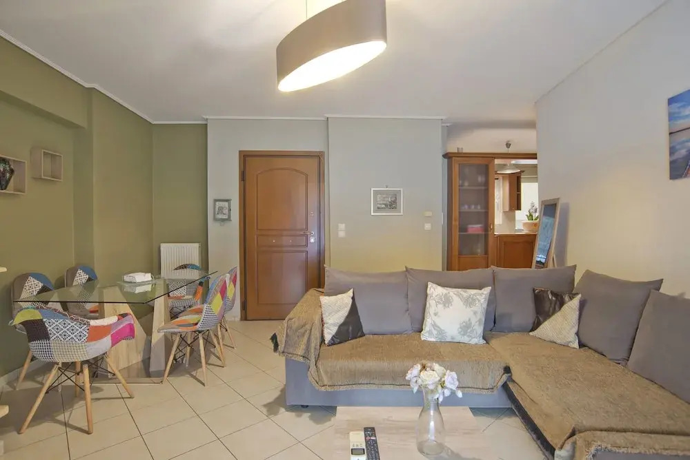 Seaside Apartment in Piraeus