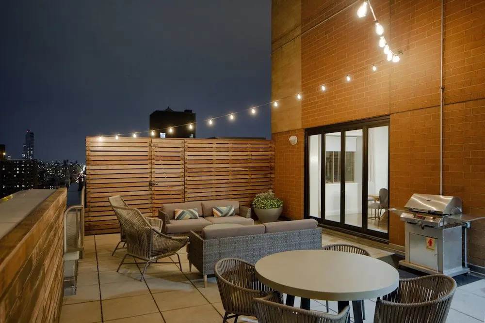Finest Luxury 1 Bedroom Apartment