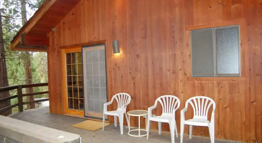 RedAwning Cabin #17B Tylers Bungalow