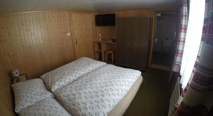 Hotel Garni Traube B&B