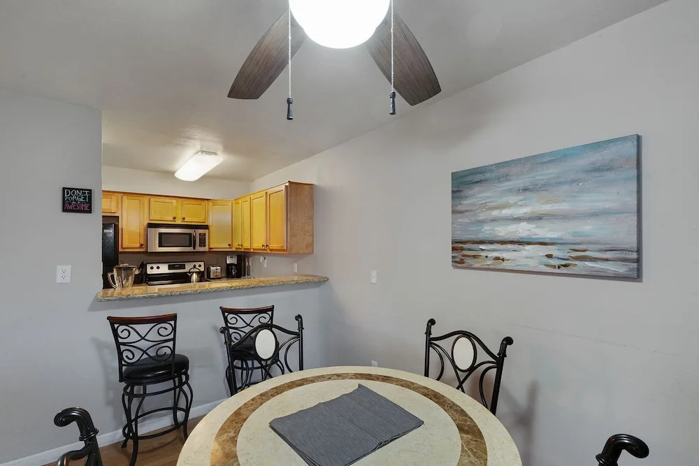 Campus Walk Condo 2 BR by Casago