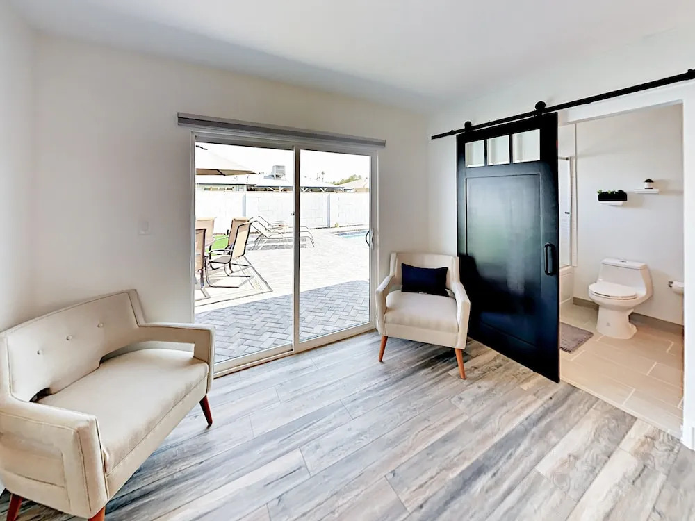 Mid Century Modern Home 3 Bedrooms 2 Bathrooms Home