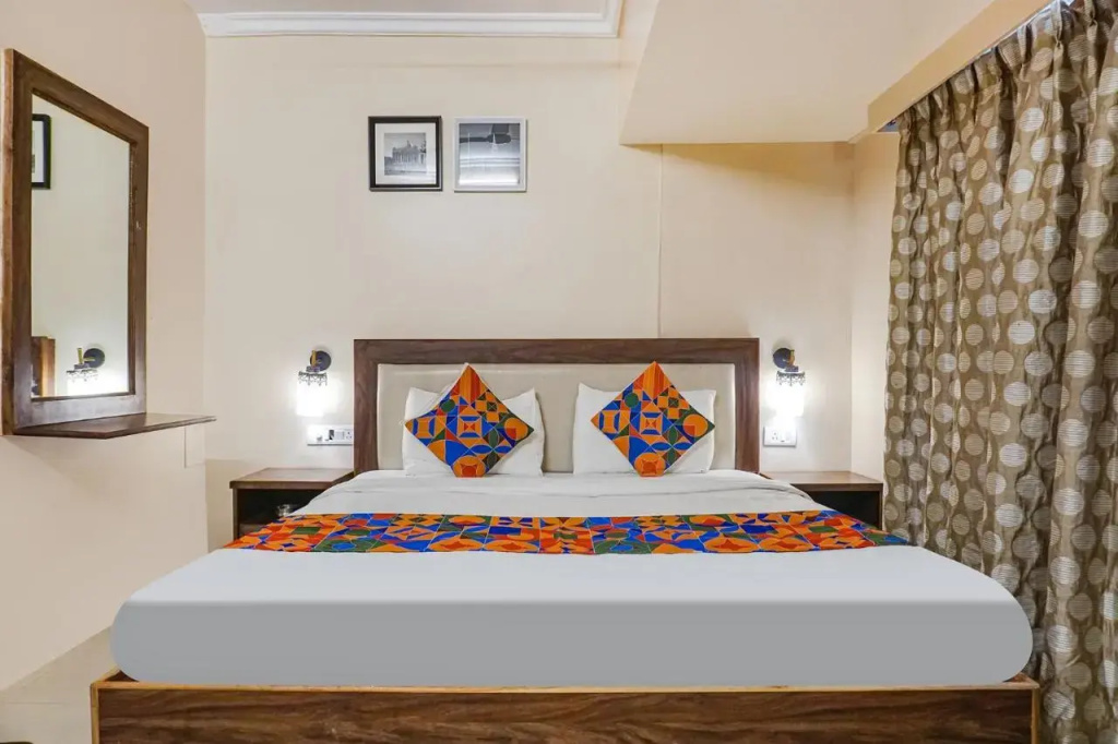 OYO Rooms South Main Road Koregaon park