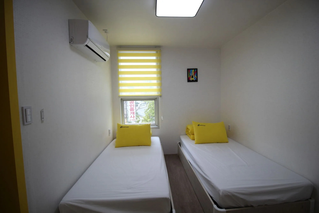 24 Guesthouse Nampo Station