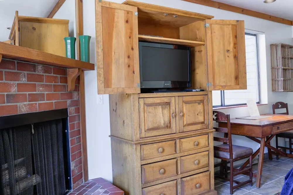Ski Lodge Studio Studio Bedroom Condo by RedAwning