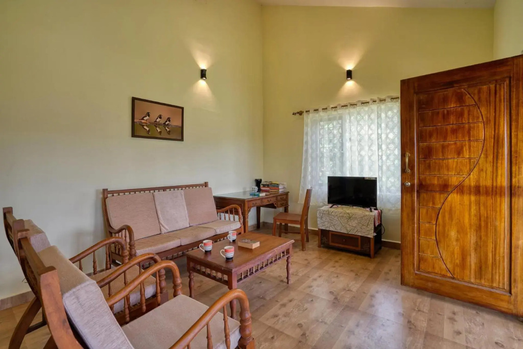 StayVista at Casa Pinnacle - Pet Friendly Home with Lawn