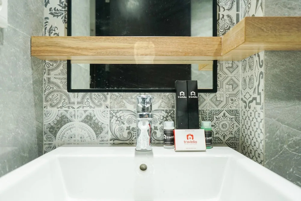Luxurious and Clean 2BR Lexington Residence Apartment