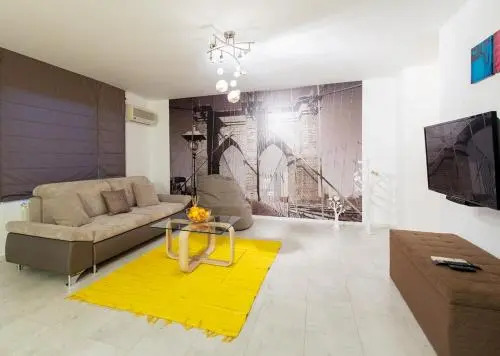 Grand Vitosha Apartments