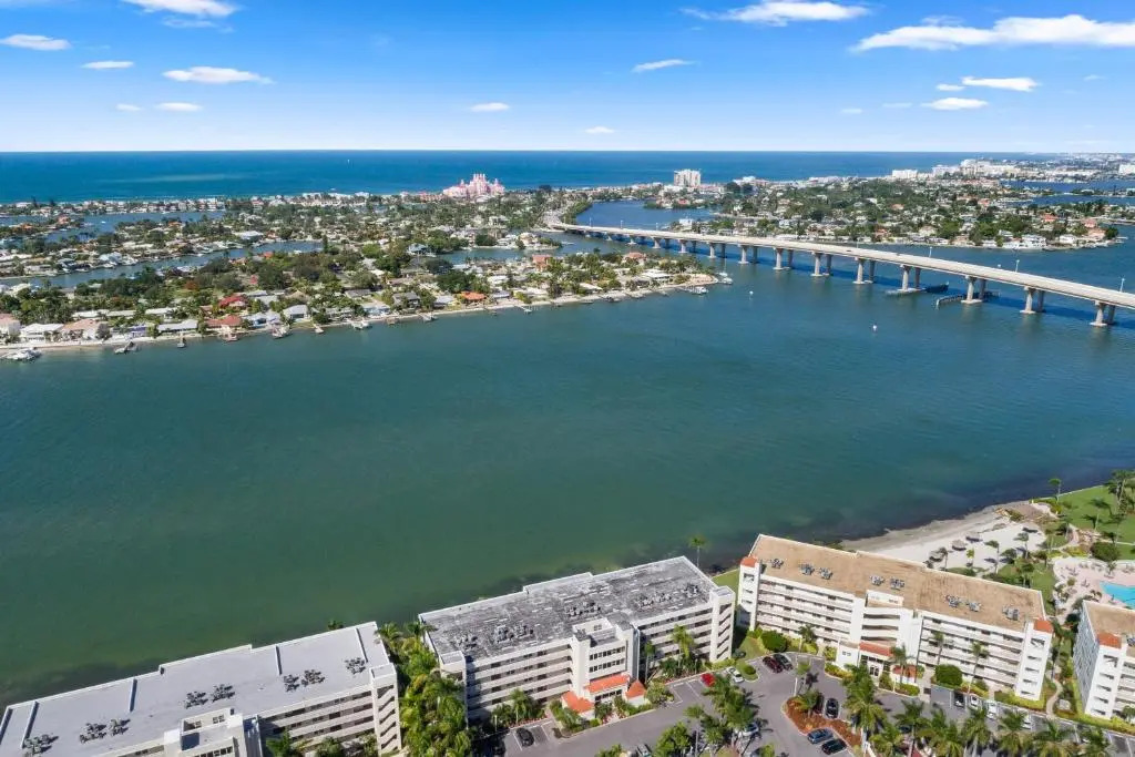 Bahia Vista 14-361, Isla Del Sol, 2 BR, Heated Pool, Spa, Near Beach, WiFi