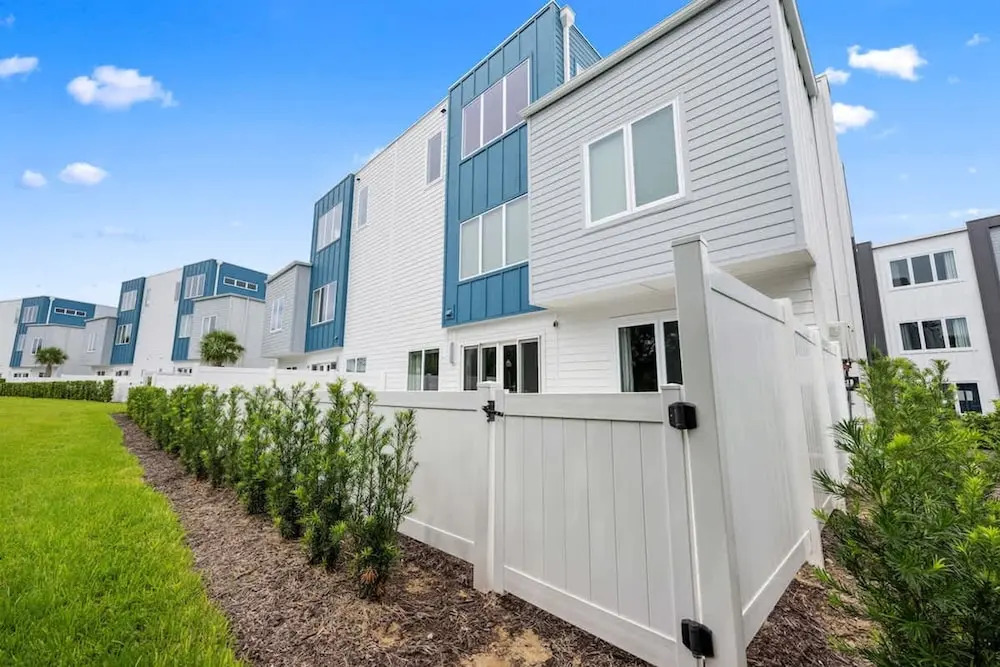 Massive 4 000 Sqft Luxury Duplex