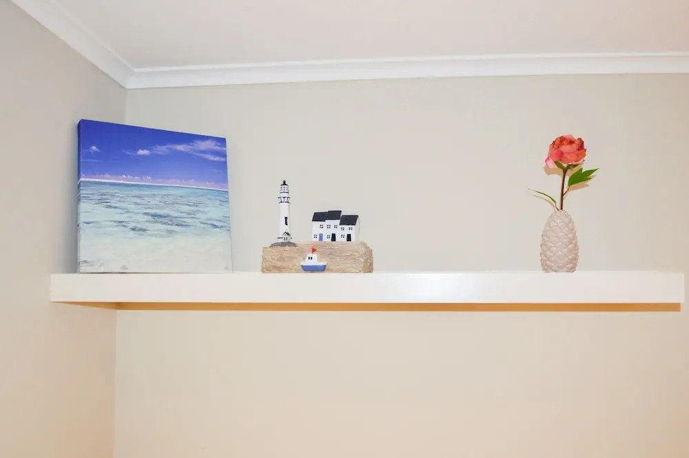 Traditional 2 Bedroom Flat Near City Centre