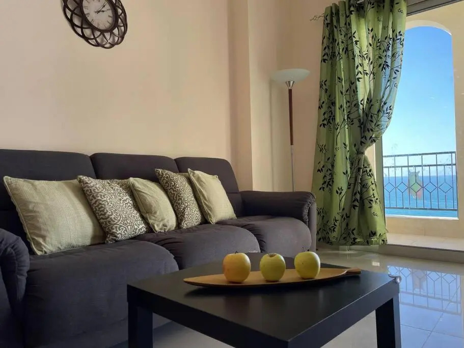 One Bedroom Sea View Holiday Home by the beach.