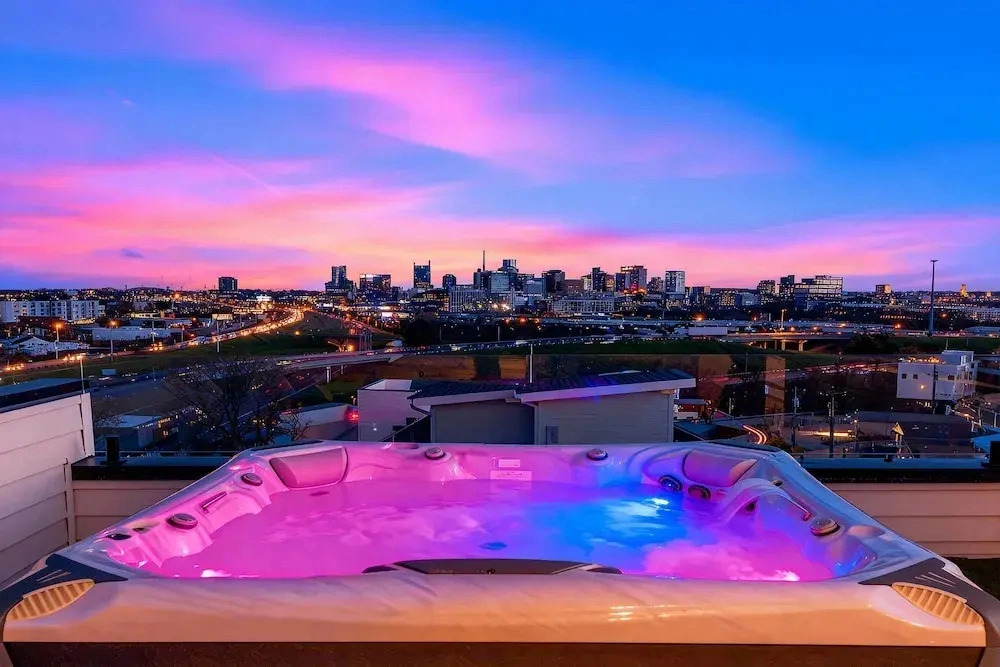 Elevator With Rooftop Hot Tub Pet-friendly Yard