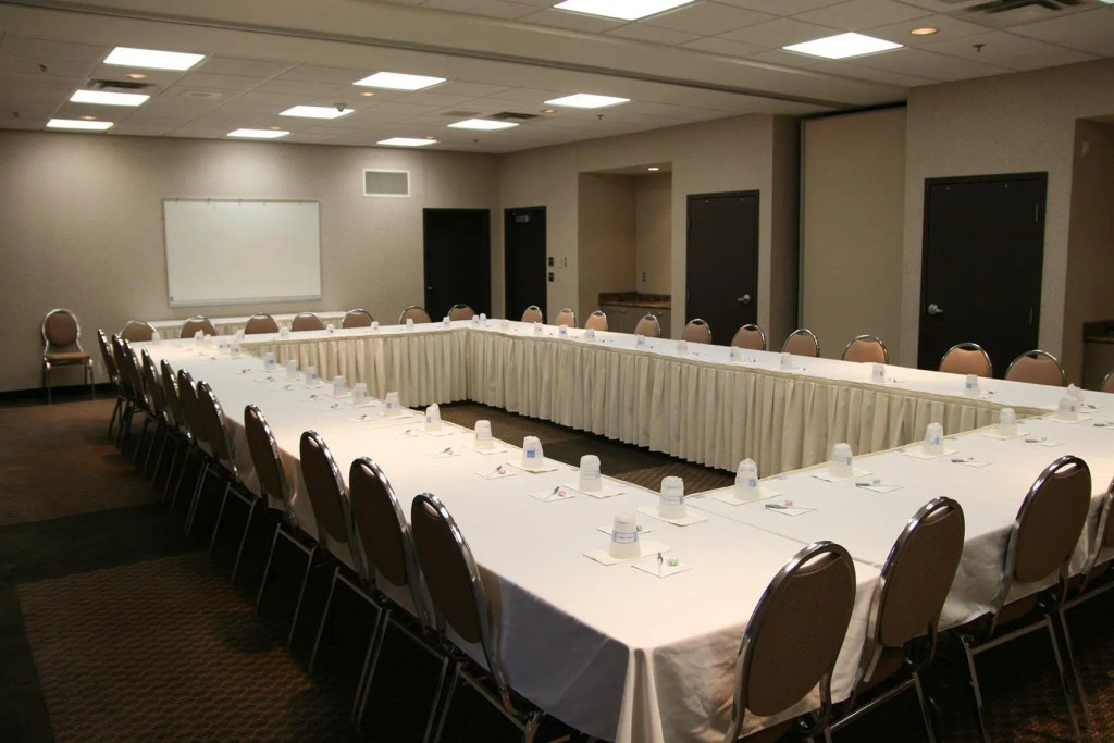 Humphry Inn and Suites