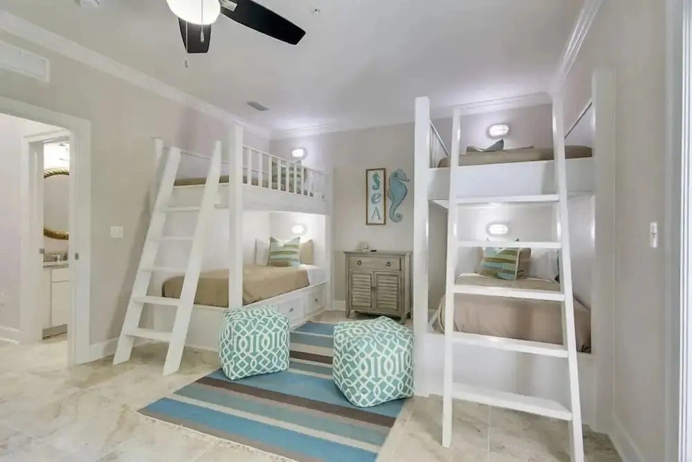 Driftwood Townhomes #3- Liv Salty
