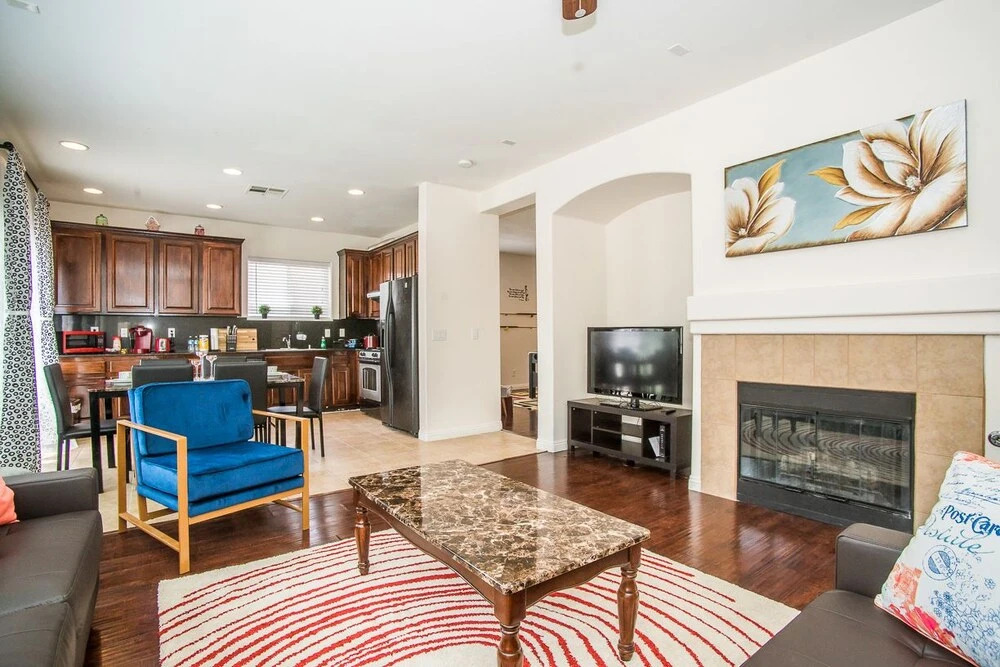 Grey High Roller - 4Bd 3Ba