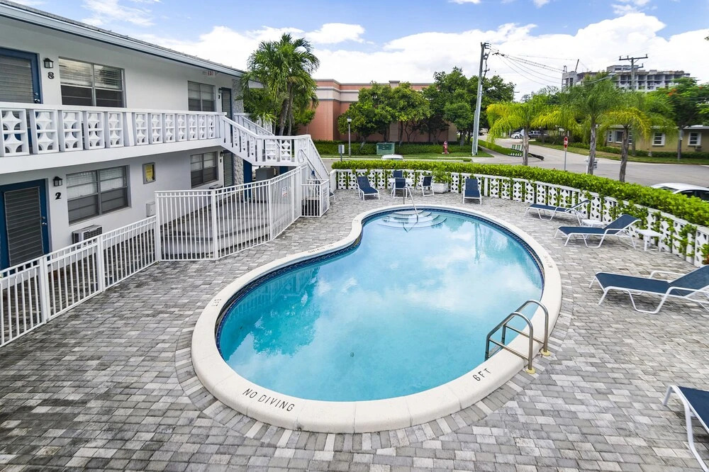Luxury 2bd2bth apt near beach and port