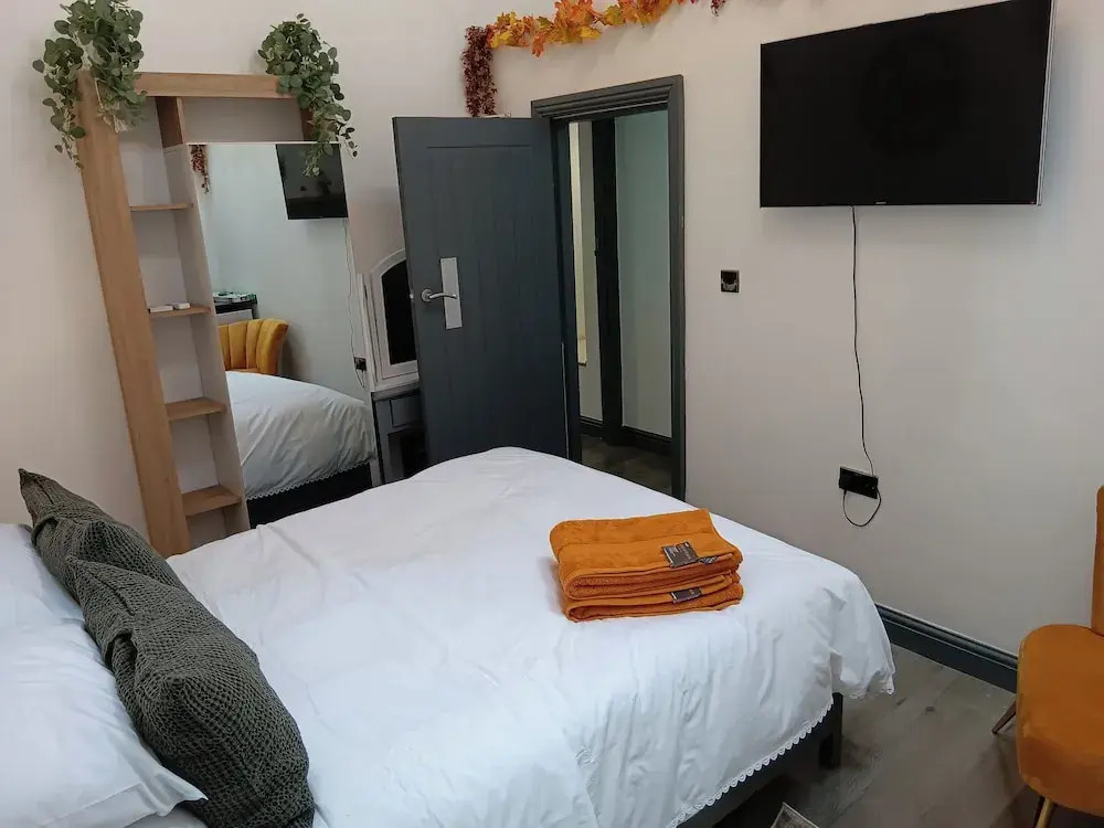 Luxury Chester City Apartment Near Station