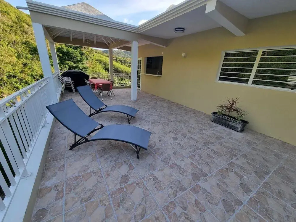 Condo With Pool - Sleeps 8 & bbq Facilities