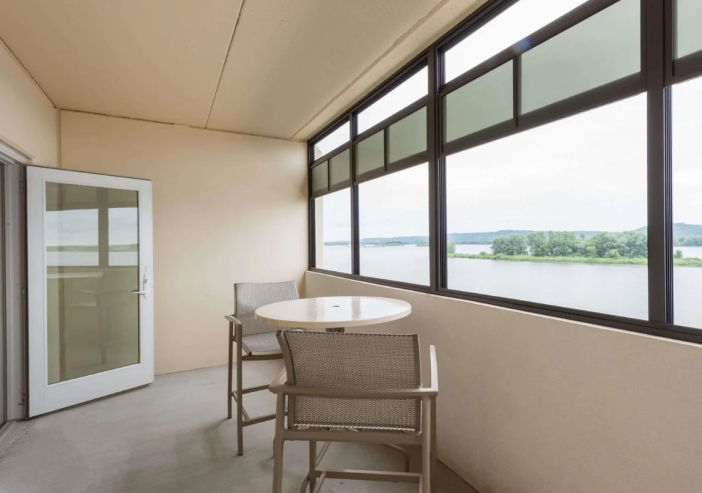 Baymont Inn and Suites - Bellevue