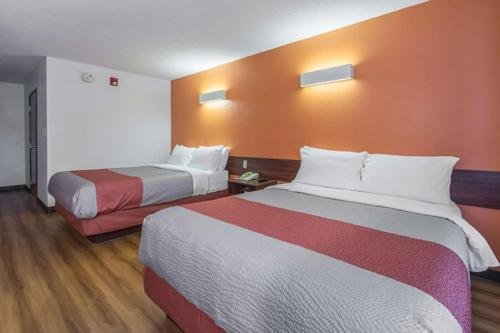 Motel 6-Streetsboro, OH