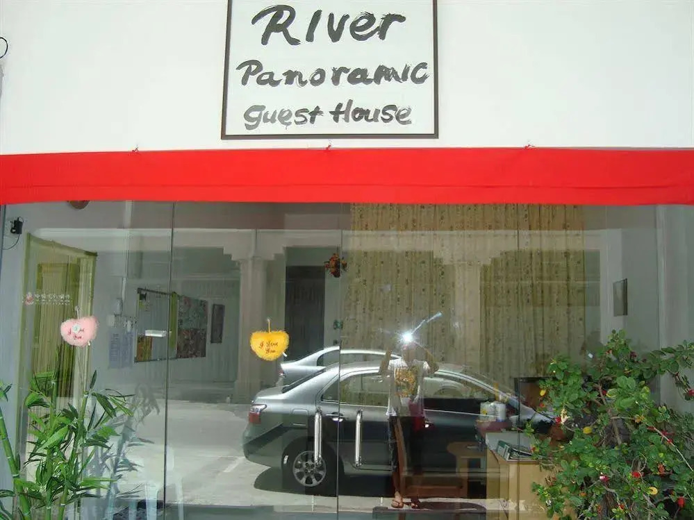 River Golden House - Hostel