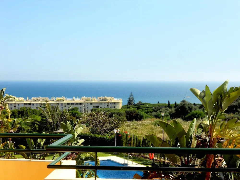 Apartment With 2 Bedrooms in Marbella, With Wonderful Mountain View, P