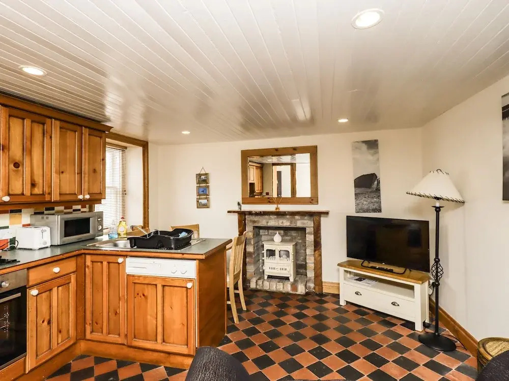 2 Burnside Place