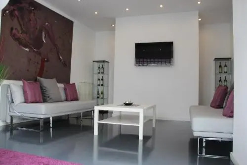 Living Aparthotel