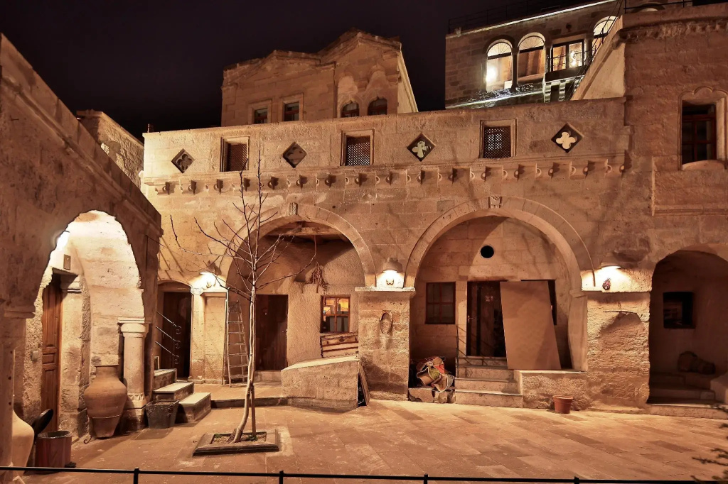 Tekkaya Cave Hotel