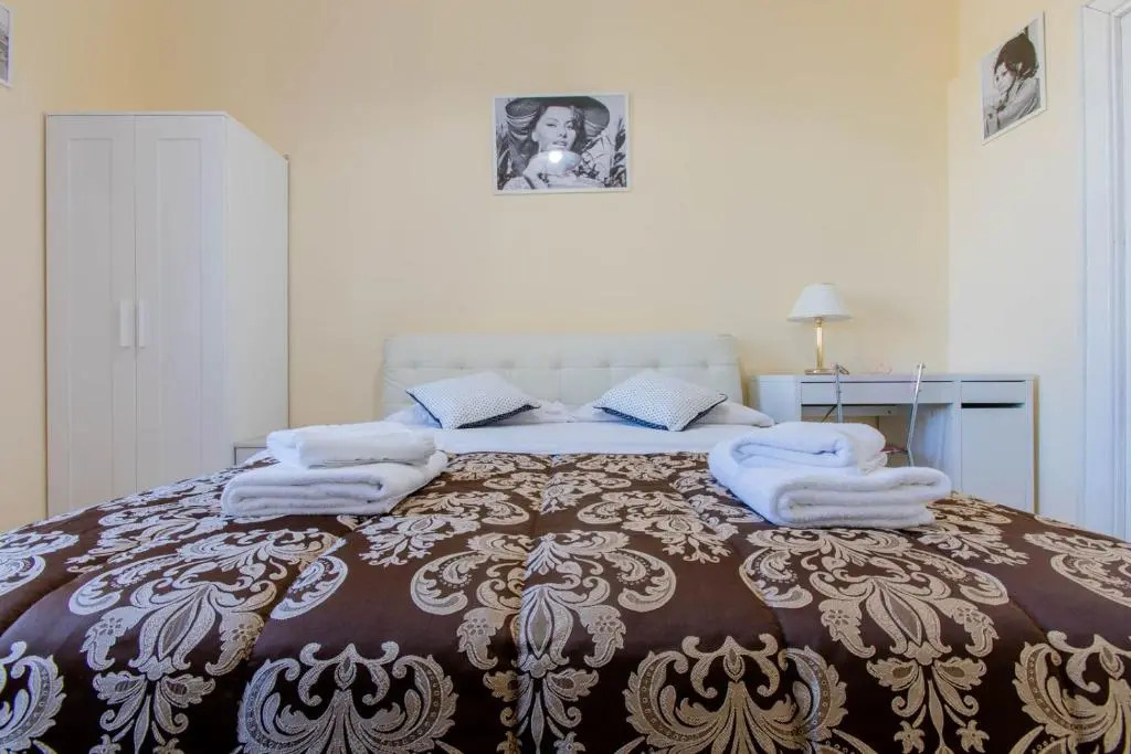 Flower guesthouse