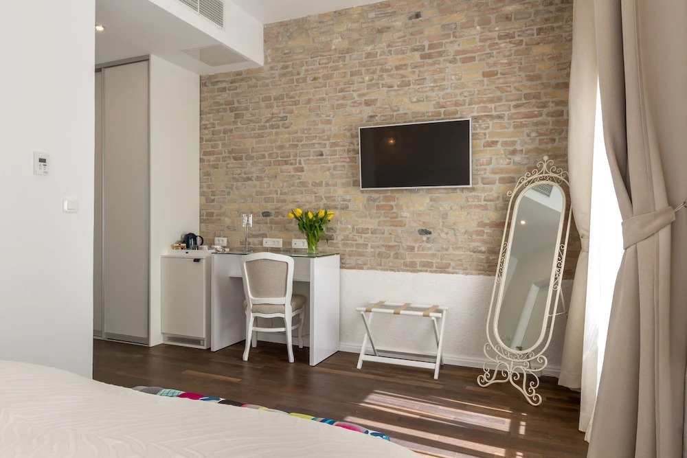 Staytosee - Diocletian's Rooms