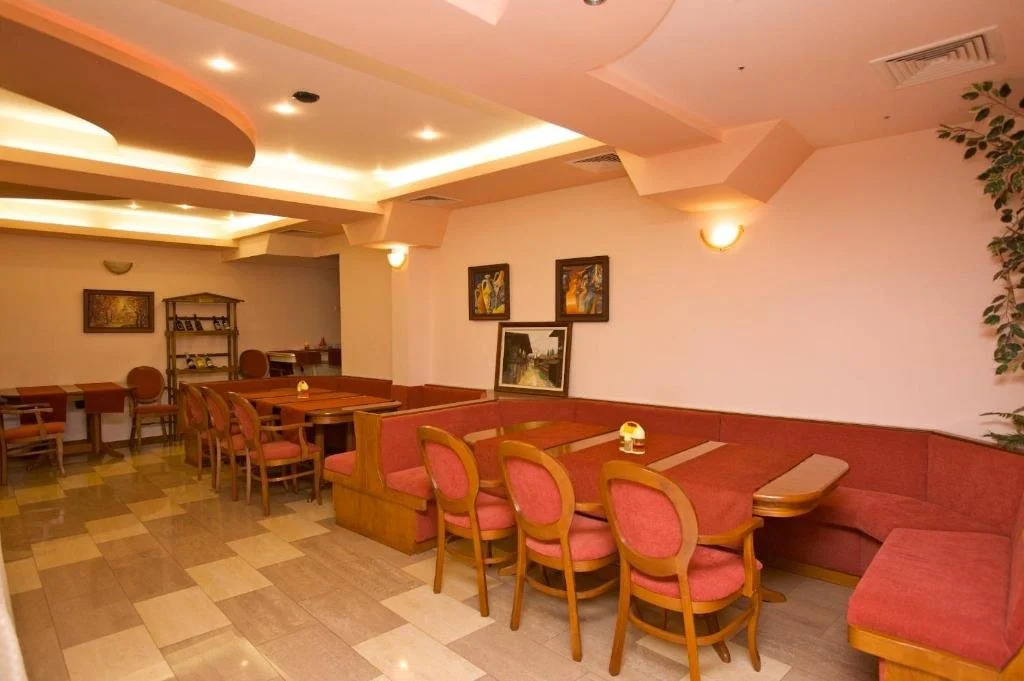 Hotel Elena Palace